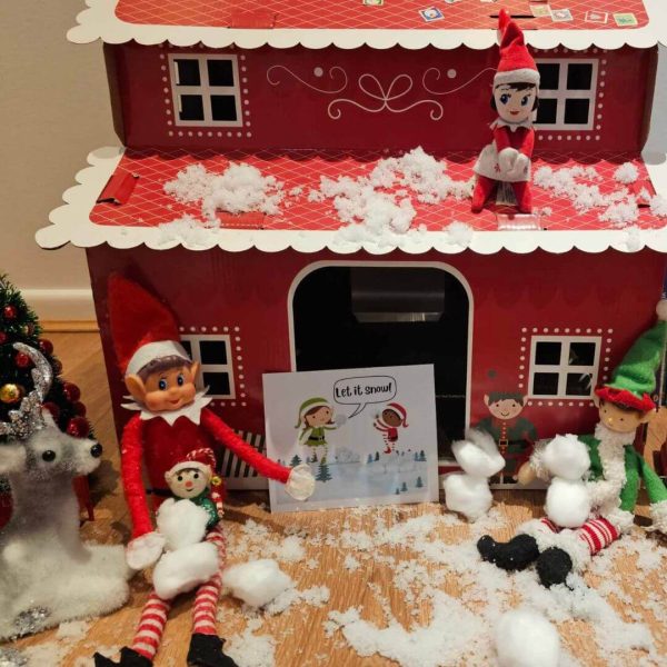 Elf on the Shelf snowball fight